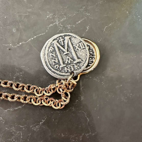 Vintage 1980s Gold Plated Statement Chain Necklace with Coin Pendant - Picture 8 of 11